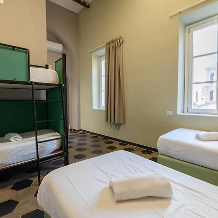 Albergue Borgo Ripa Urban Travel