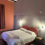 Borgo Ripa Urban Travel Hostal *